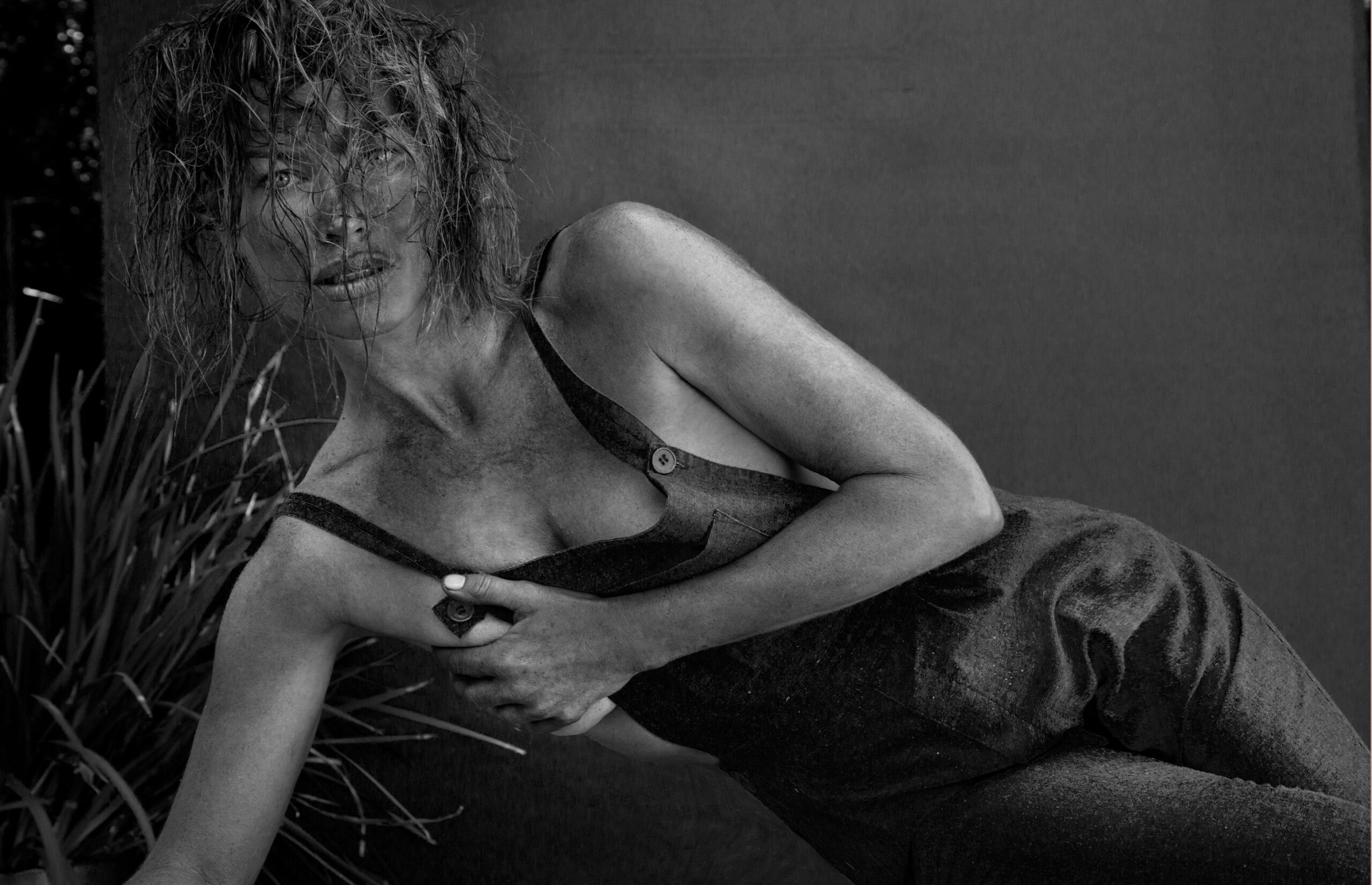 carre-otis-topless-5 Carre-Otis-Topless-5
