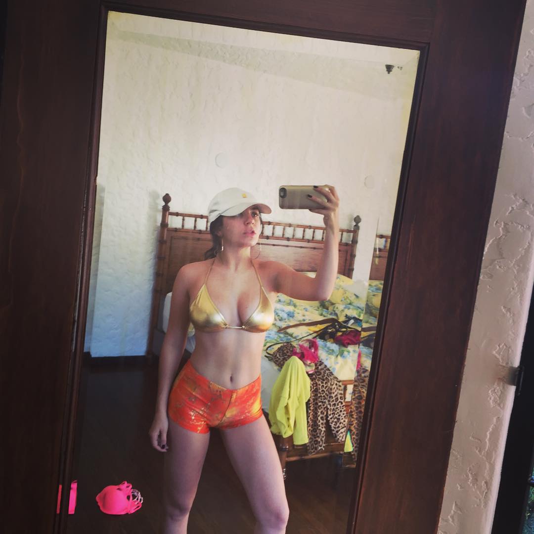 charli-xcx-sexy-1 Charli-XCX-Sexy