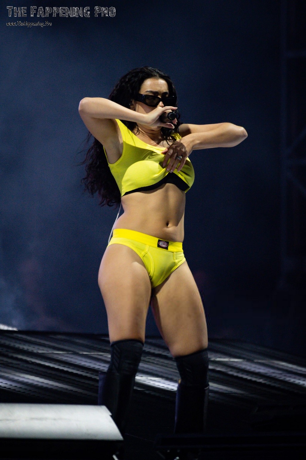 charli-xcx-sexy-thefappening-cfd-3 Charli XCX Sexy At Sziget Festival In Budapest 2025