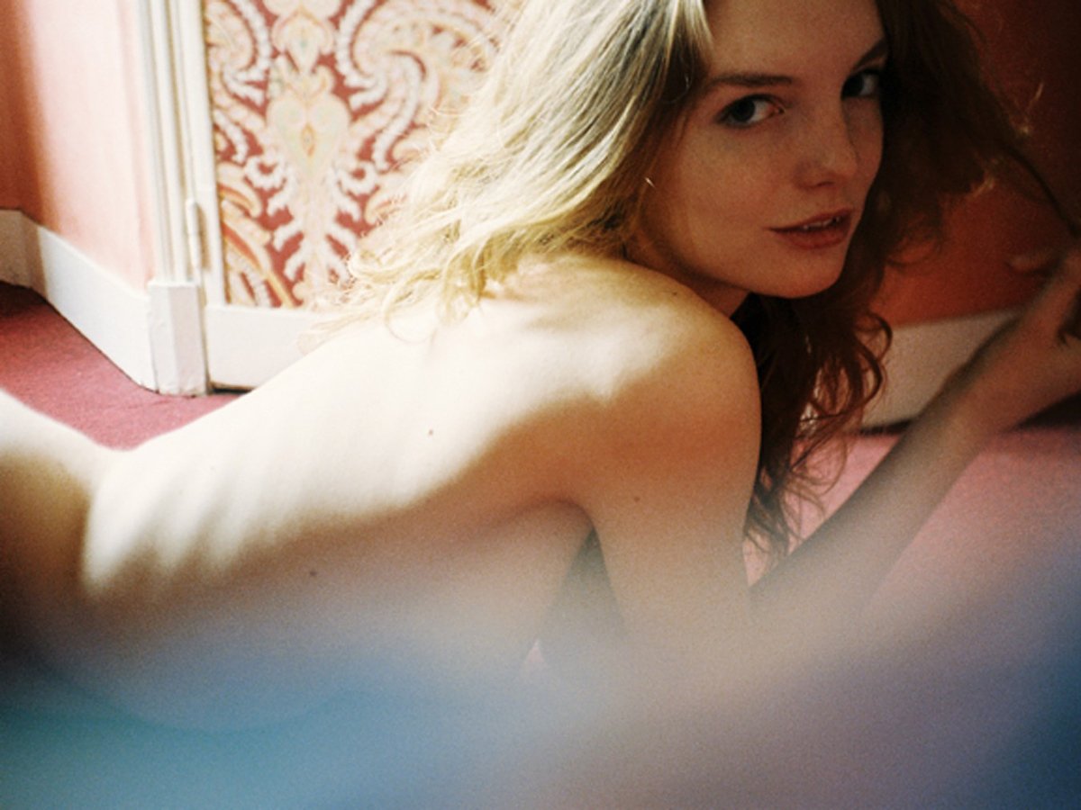 clara-settje-naked-10 Clara-Settje-Naked-10