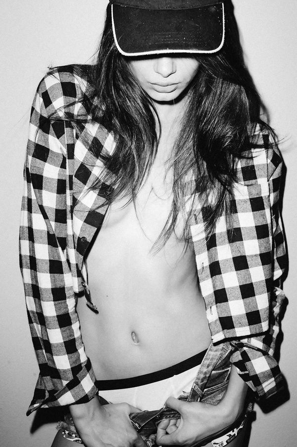 claudia-guarnieri-topless-12 Claudia-Guarnieri-Topless-12