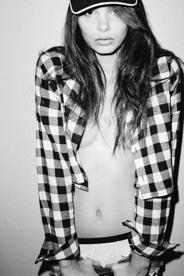 claudia-guarnieri-topless-15 Claudia-Guarnieri-Topless-15