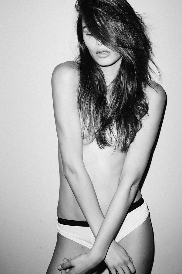 claudia-guarnieri-topless-18 Claudia-Guarnieri-Topless-18