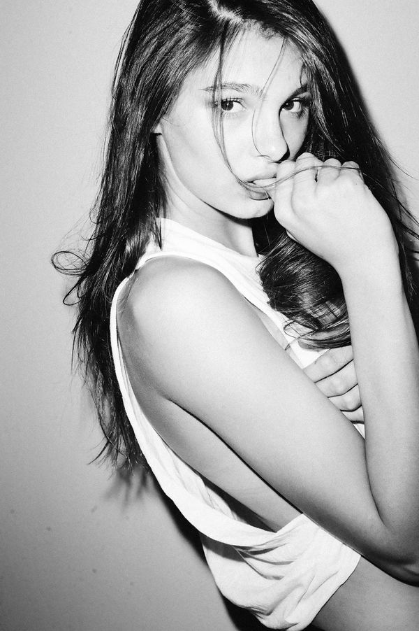 claudia-guarnieri-topless-20 Claudia-Guarnieri-Topless-20