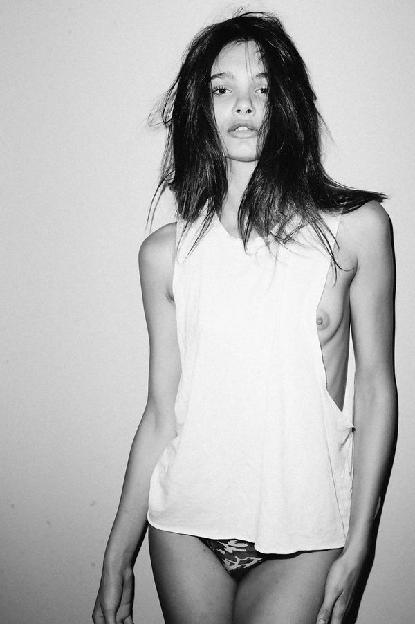 claudia-guarnieri-topless-24 Claudia-Guarnieri-Topless-24