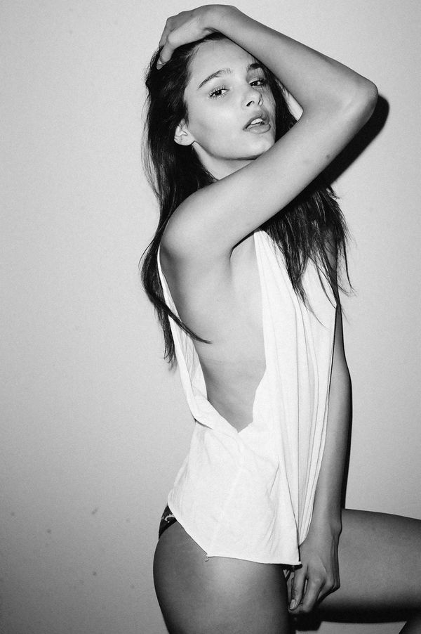 claudia-guarnieri-topless-27 Claudia-Guarnieri-Topless-27
