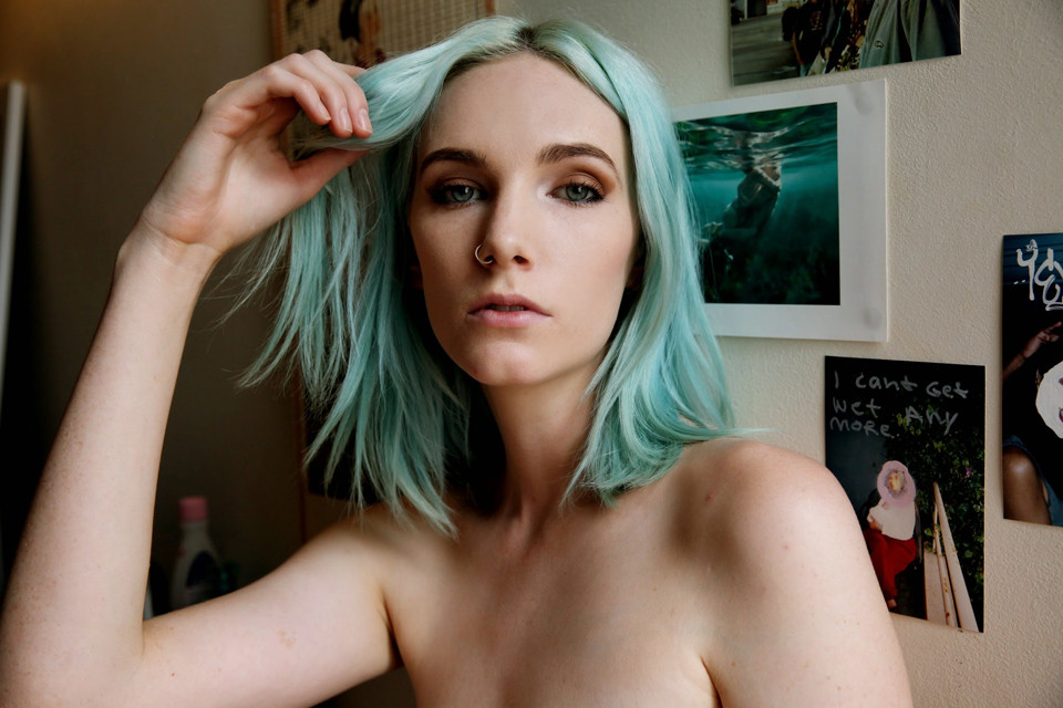 daisy-hofstetter-topless-1 Daisy-Hofstetter-Topless-1