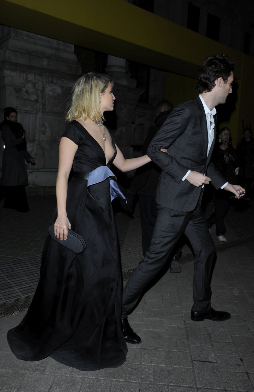 dianna-agron-nip-slip-03 Dianna-Agron-Nip-Slip-03