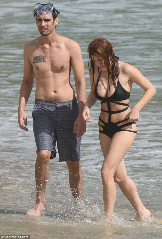 elena-satine-nipple-slip-4 Elena-Satine-Nipple-Slip-4