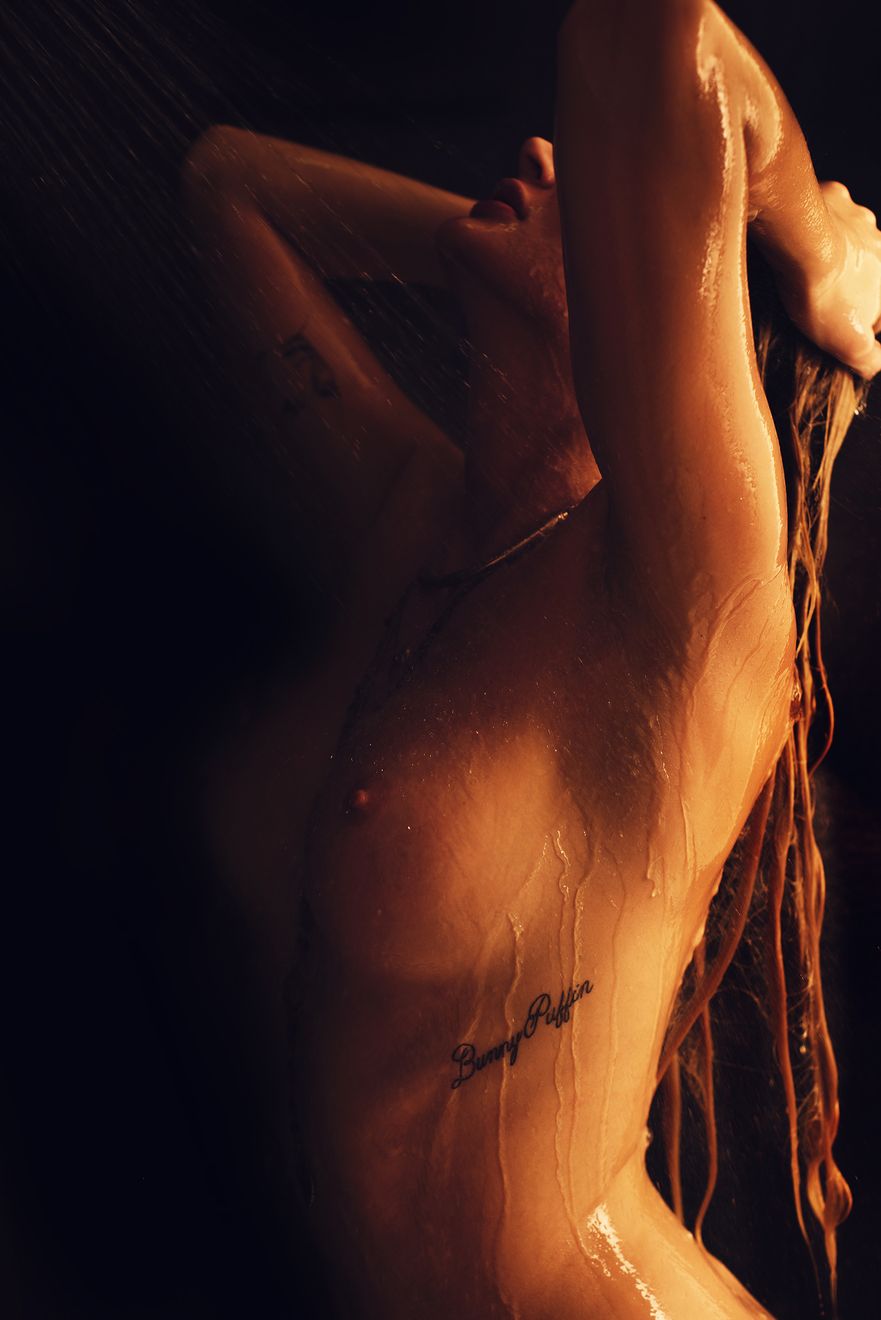 elle-bowman-naked-8 Elle-Bowman-Naked-8