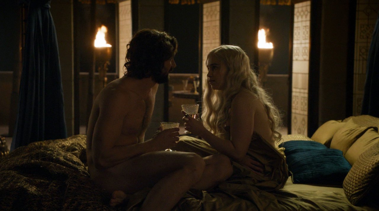 Emilia-Clarke-Topless-02