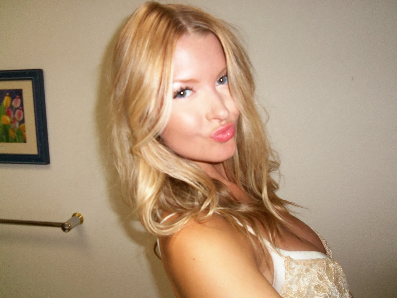 Erin-Cummins-Naked-040