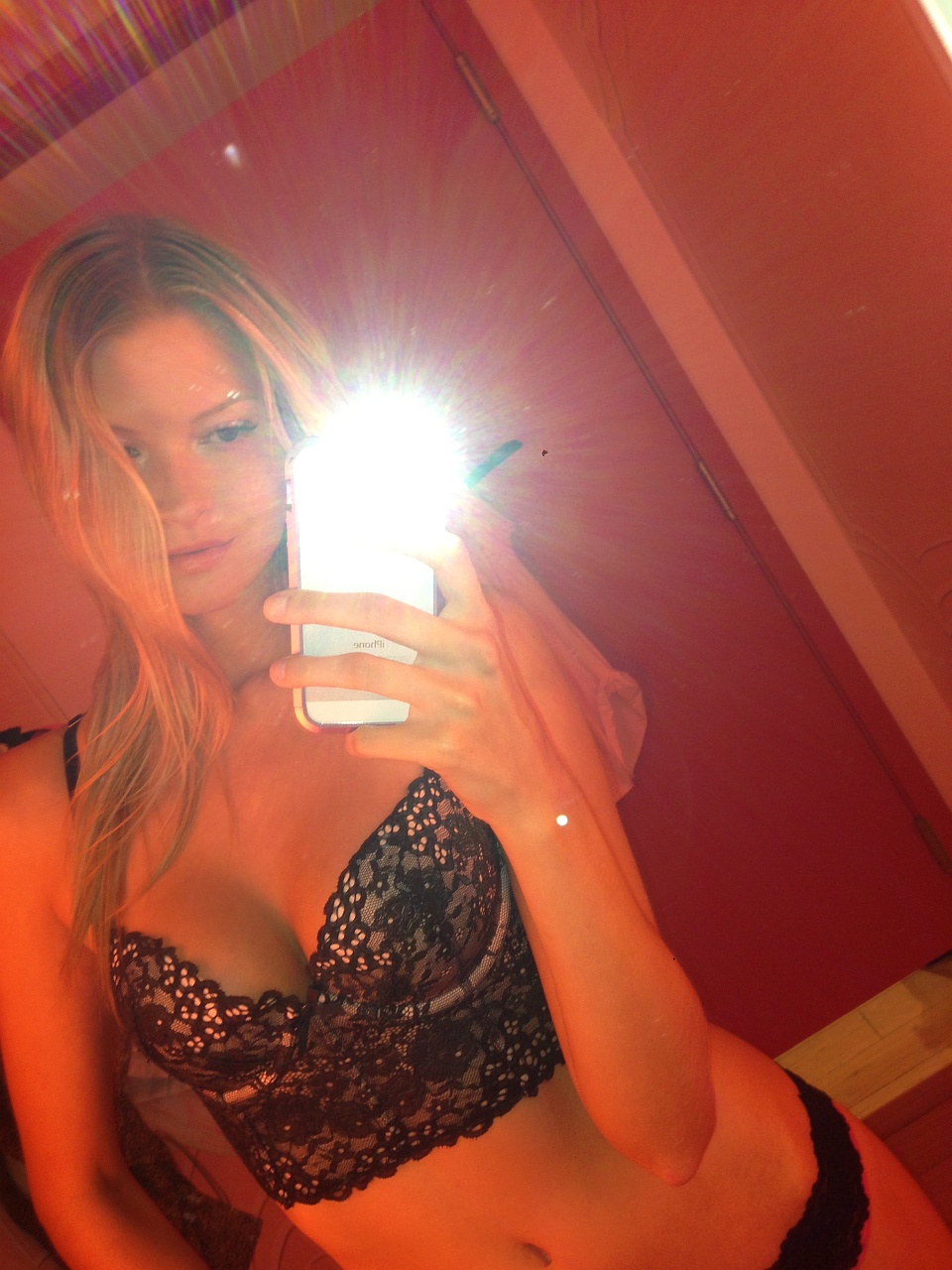 Erin-Cummins-Naked-081