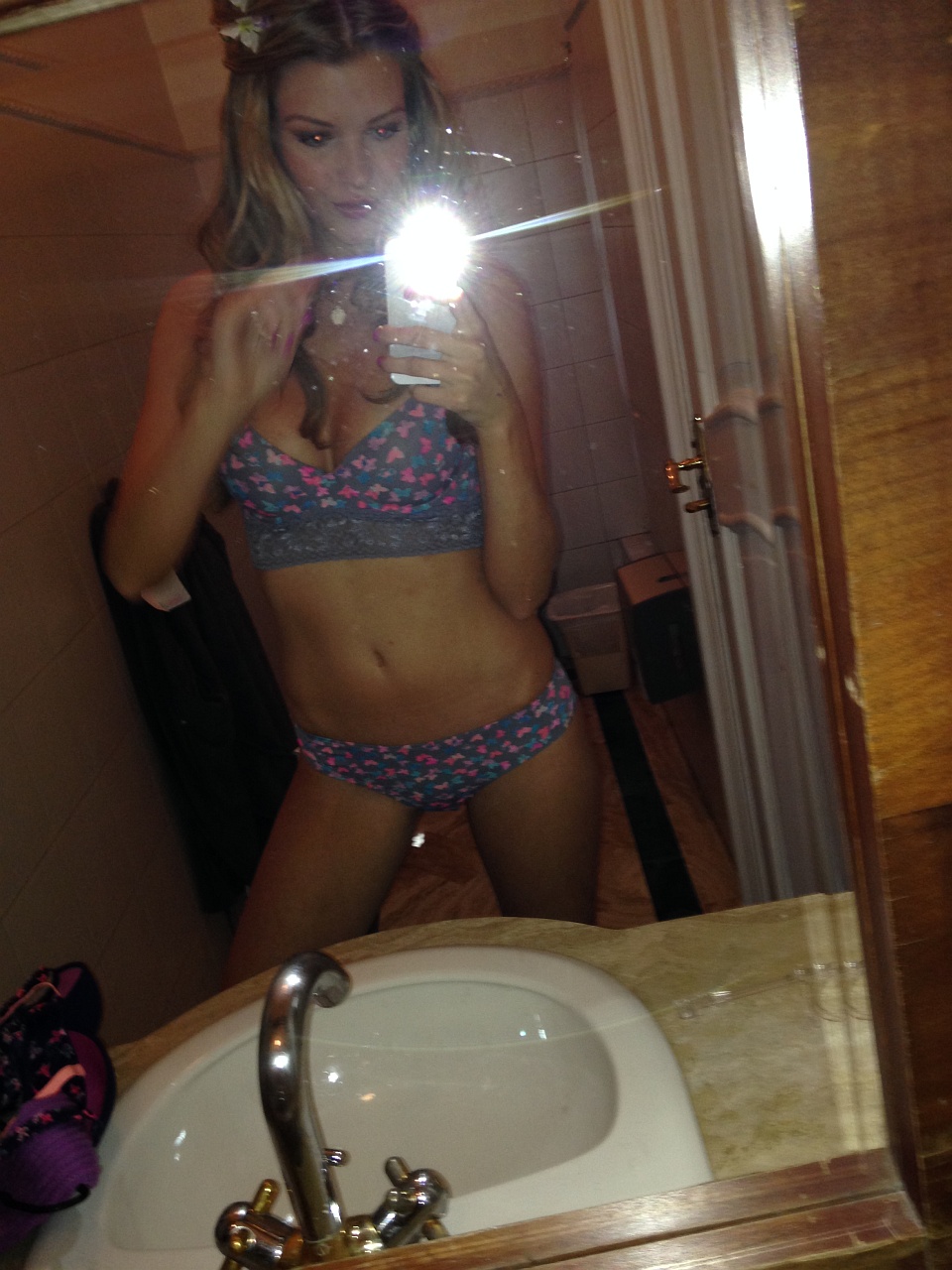 Erin-Cummins-Naked-083
