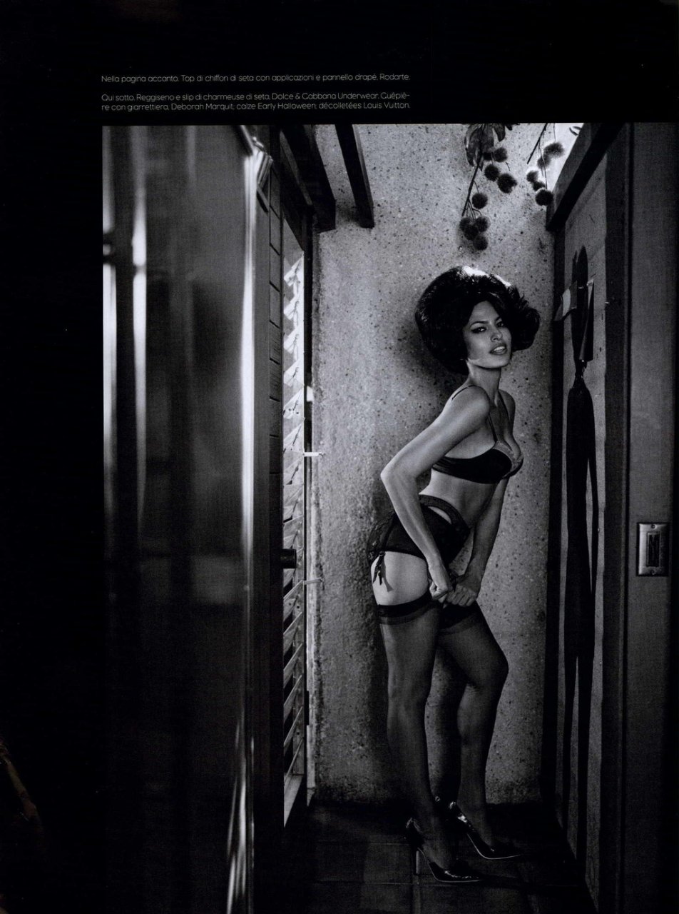 Eva-Mendes-Naked-07