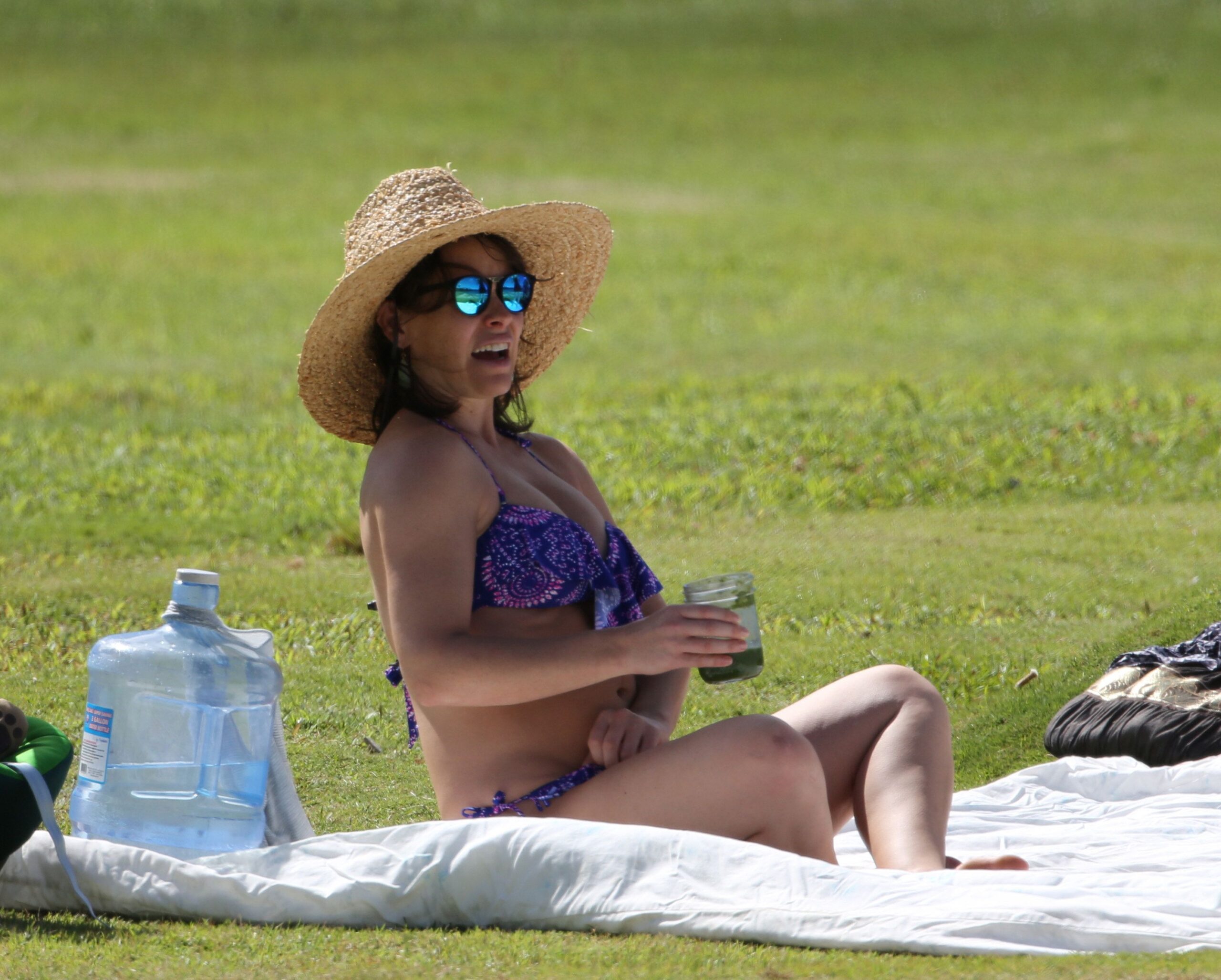 evangeline-lilly-in-a-bikini-4 Evangeline-Lilly-in-a-Bikini-4