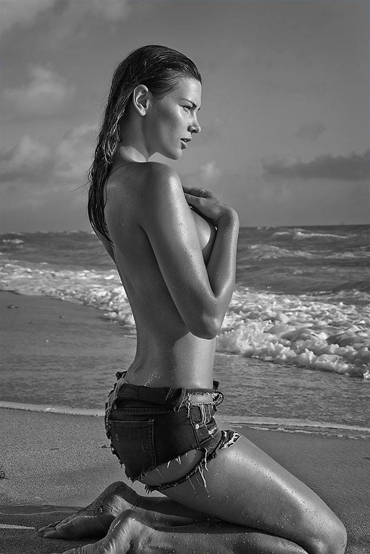 gabriela-iliescu-topless-6 Gabriela-Iliescu-Topless-6