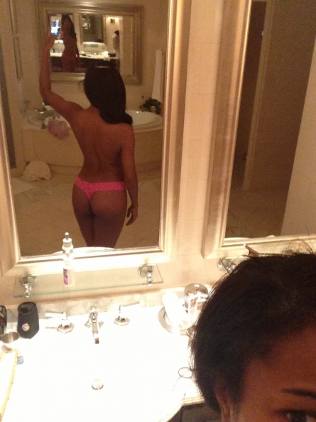 Gabrielle-Union-Naked-08