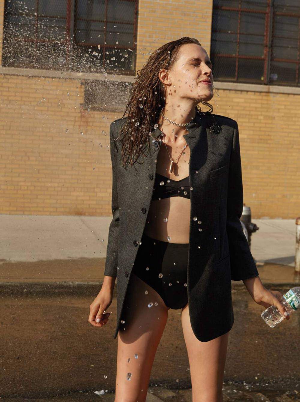 georgia-hilmer-emma-oak-sexy-topless-1 Georgia-Hilmer-Emma-Oak-Sexy-Topless-1