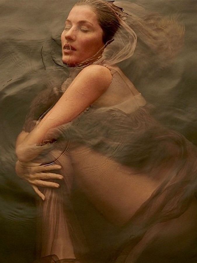 gisele-bundchen-naked-5 gisele-bundchen-naked-5