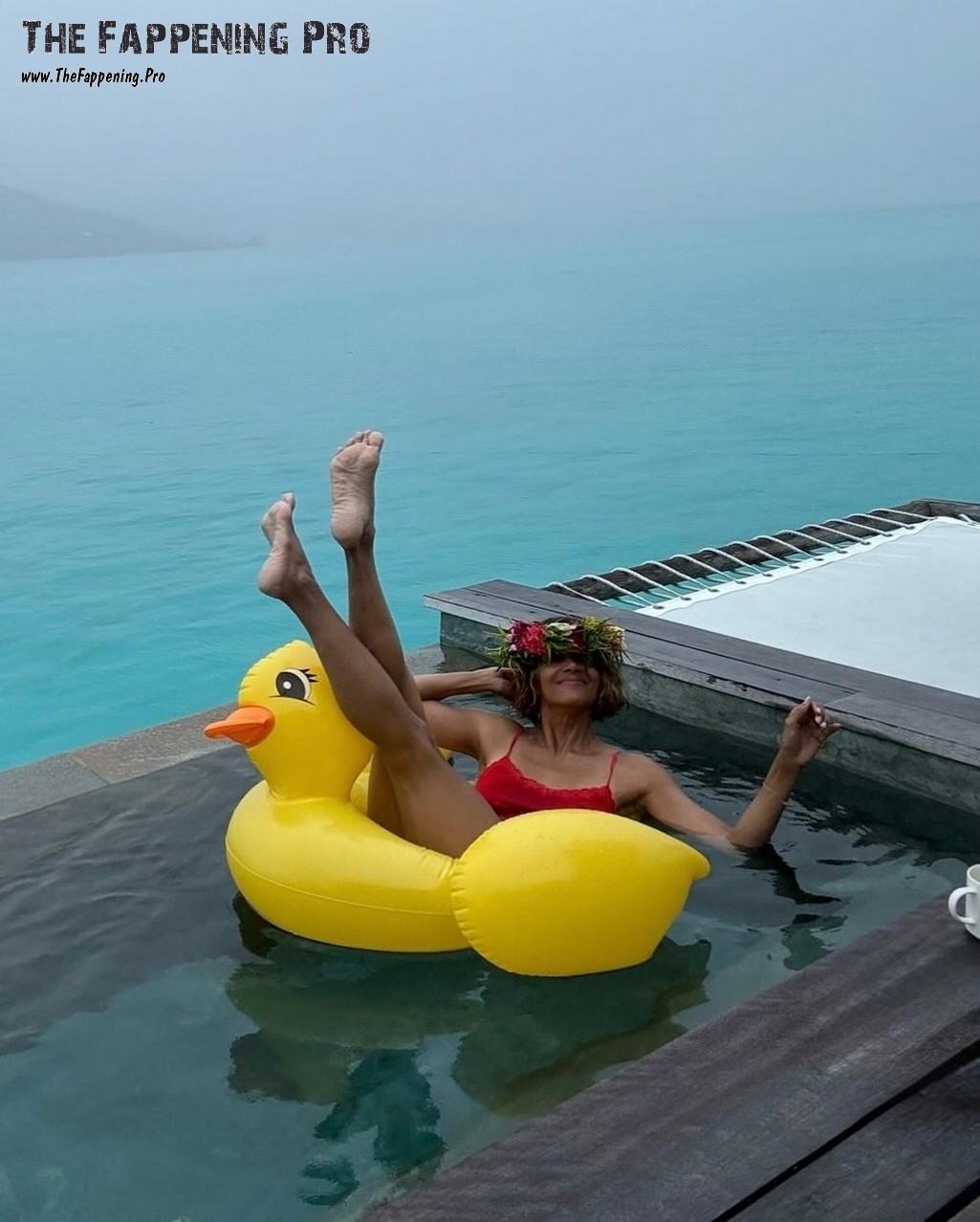 halle-berry-sexy-thefappening-cfd-9 Halle Berry Bare Feet