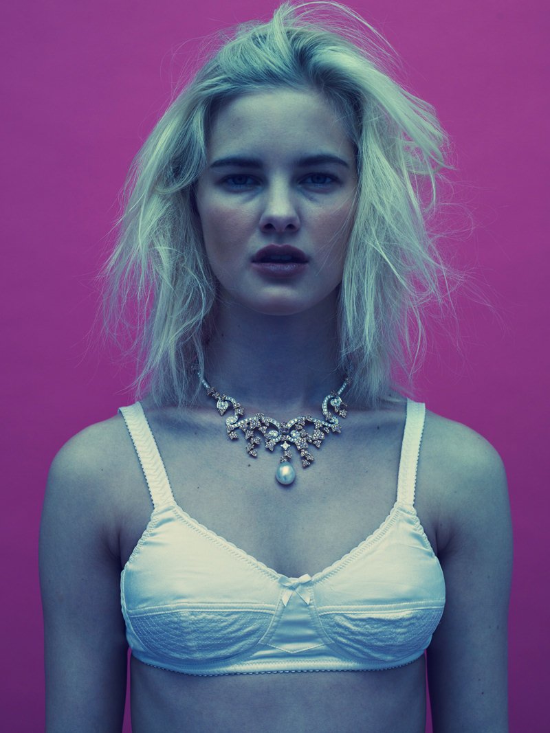 hannah-holman-topless-05 Hannah-Holman-Topless-05