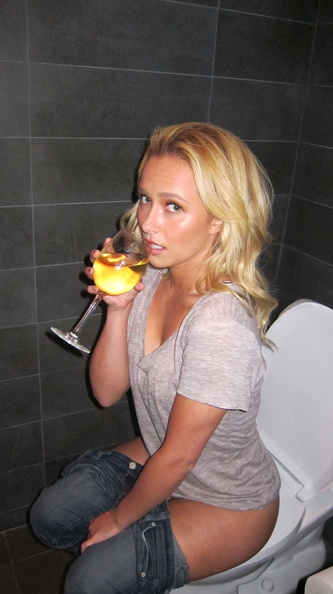hayden-panettiere-naked-17 Hayden-Panettiere-Naked-17