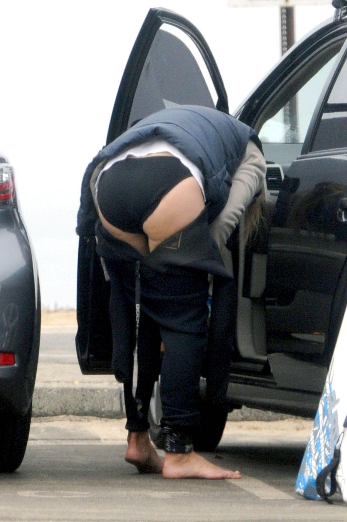 helen-hunt-exhibited-naked-ass-public-8 helen hunt exhibited naked ass public 8