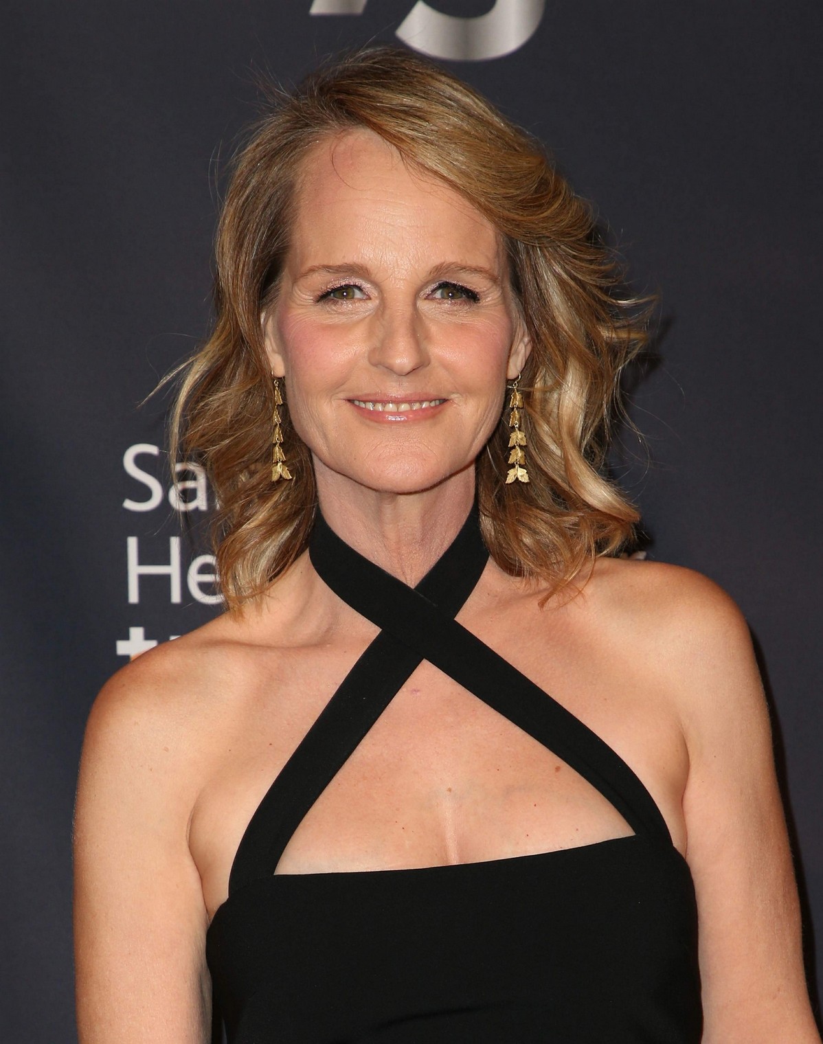helen-hunt-hot-exposes-tits-public-1 helen hunt hot exposes tits public 1