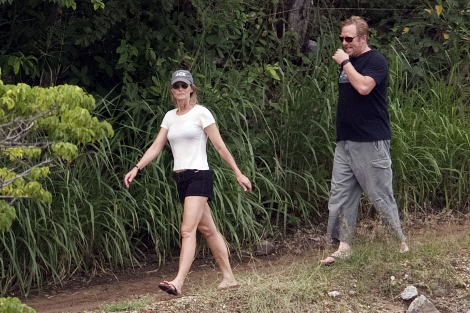 helen-hunt-hot-exposes-tits-public-18 helen hunt hot exposes tits public 18