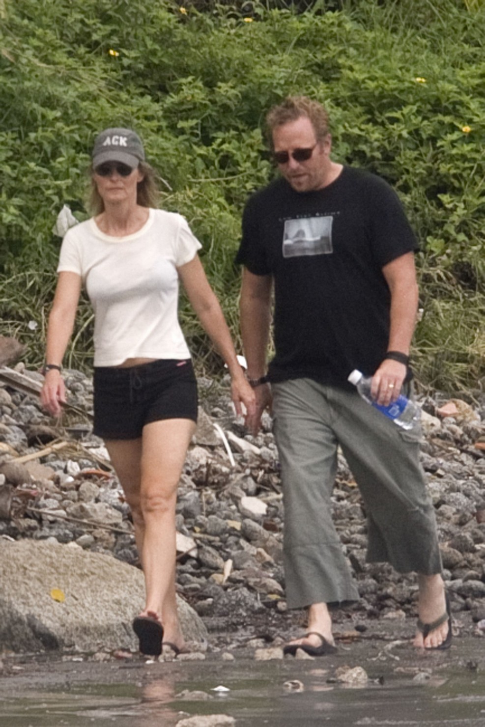 helen-hunt-hot-exposes-tits-public-20 helen hunt hot exposes tits public 20