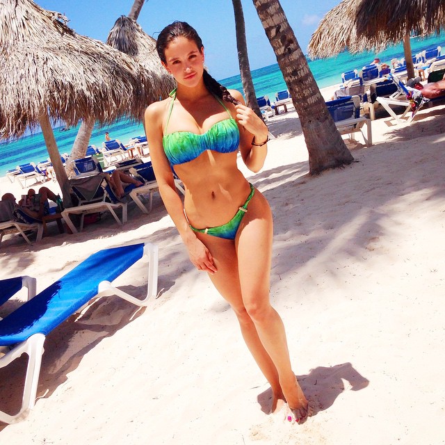jaclyn-swedberg-in-bikini-2 Jaclyn-Swedberg-in-Bikini-2