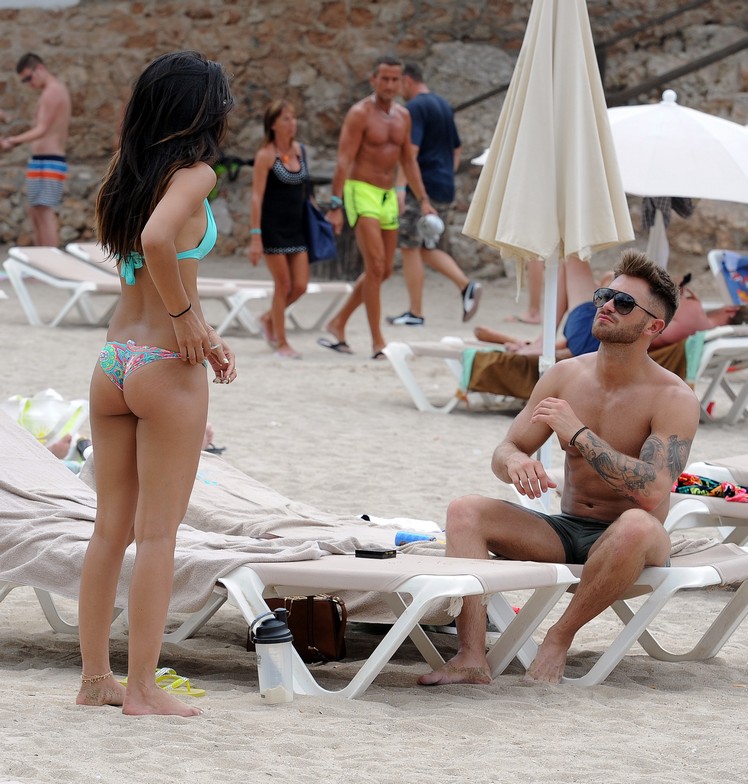 jasmin-walia-bikini-20 Jasmin-Walia-Bikini-20
