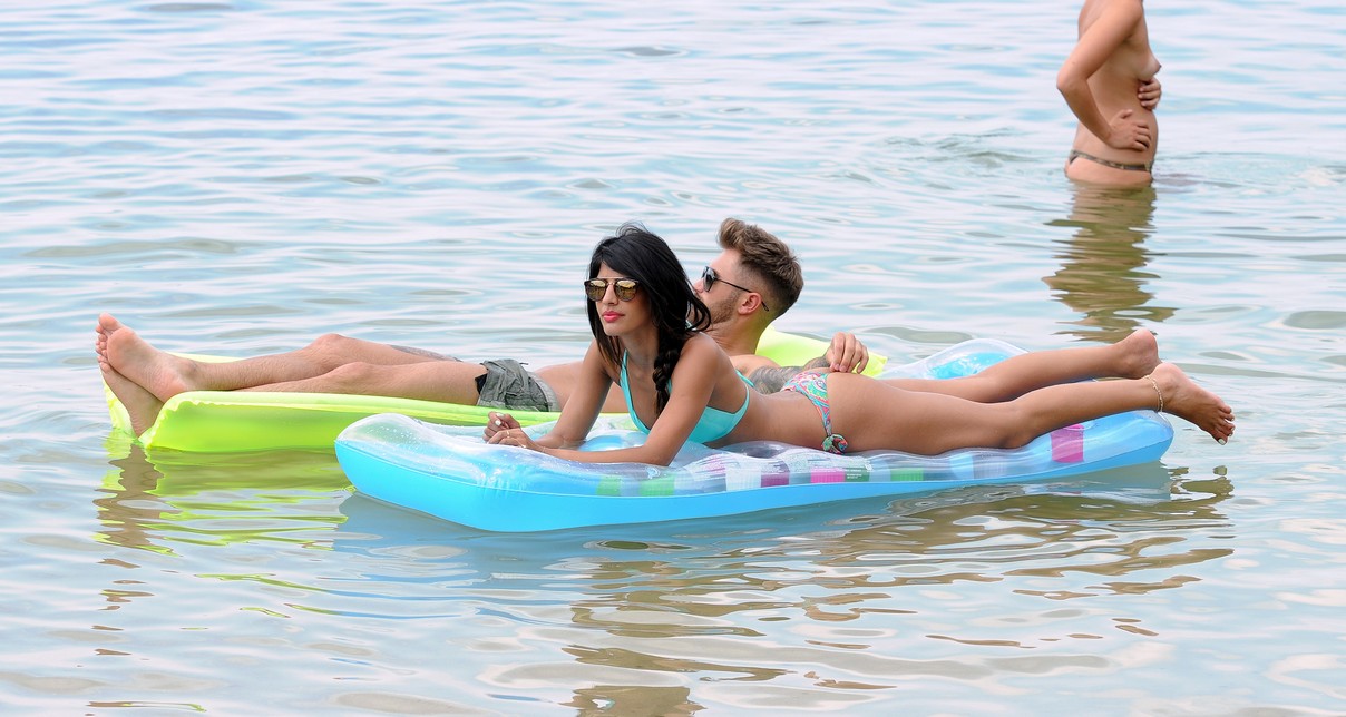 jasmin-walia-bikini-34 Jasmin-Walia-Bikini-34