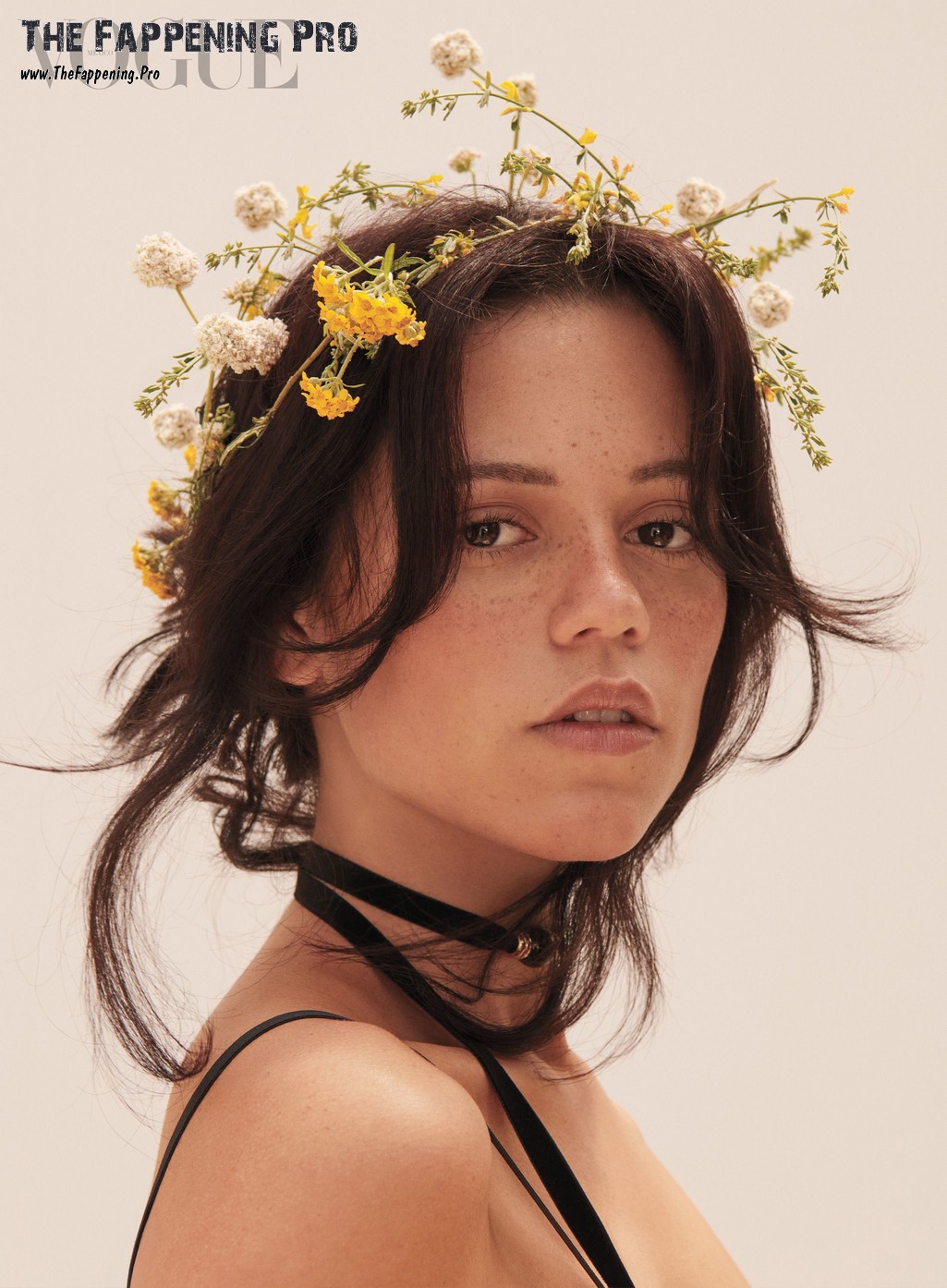 jenna-ortega-sexy-thefappening-cfd-8 Wednesday Cute With Freckles