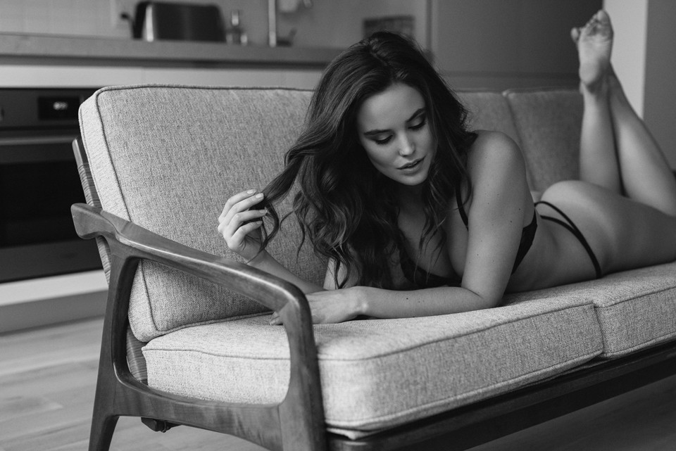 jessica-buller-sexy-topless-3 Jessica-Buller-Sexy-Topless-3