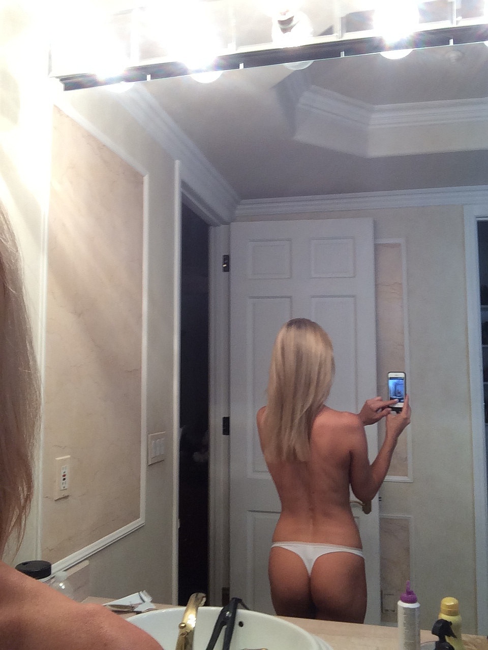 joanna-krupa-naked-10 Joanna-Krupa-Naked-10