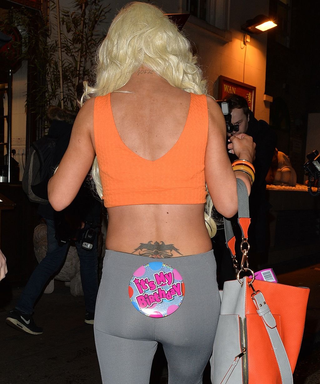 josie-cunningham-topless-14 Josie-Cunningham-Topless-14
