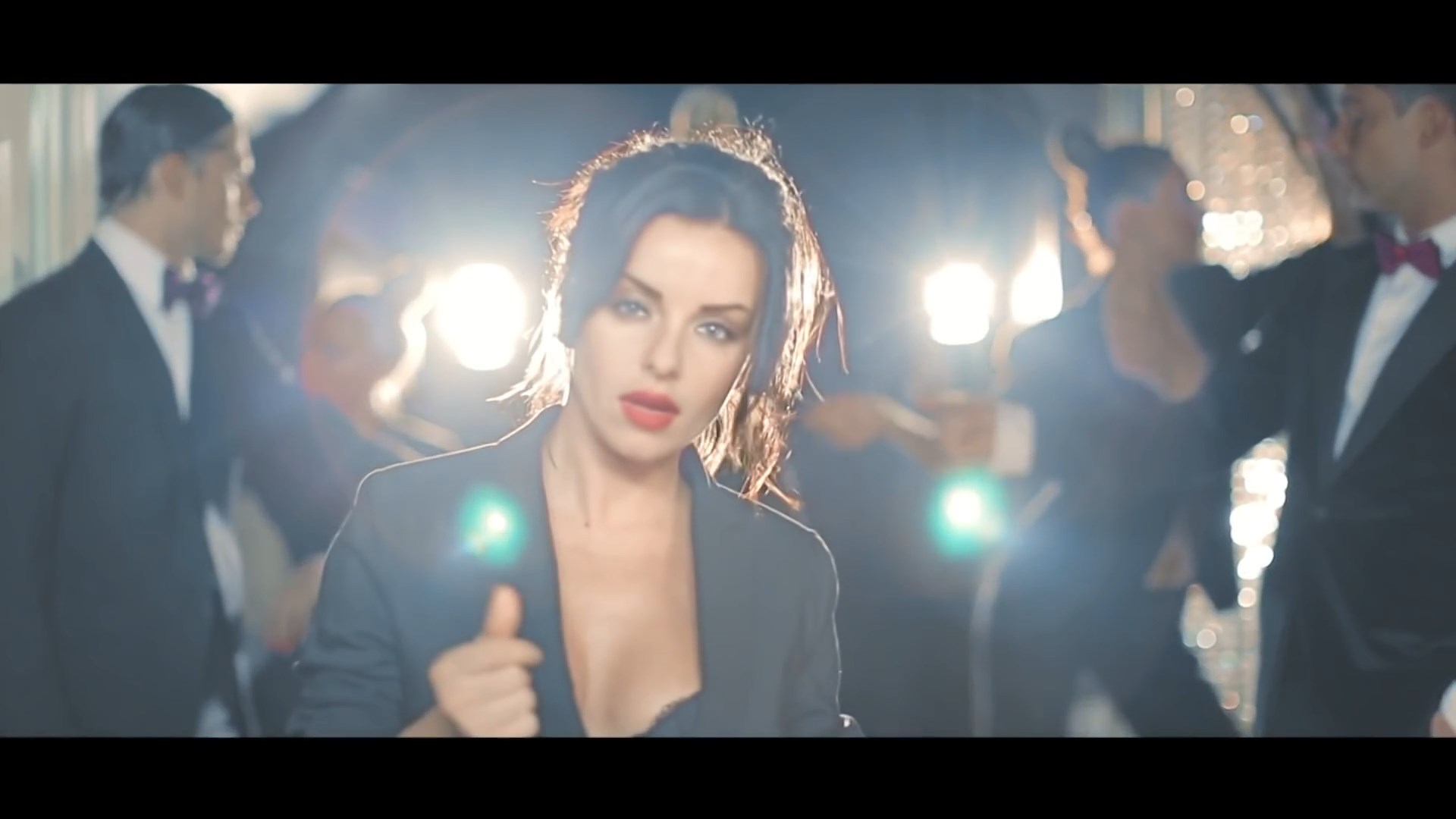 julia-volkova-topless-24 Julia-Volkova-Topless-24