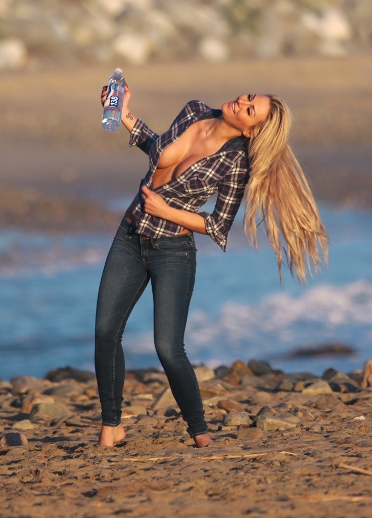 kindly-myers-topless-17 Kindly-Myers-Topless-17
