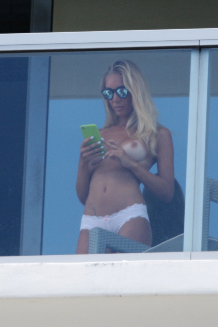 laura-cremaschi-topless-7-1 Laura-Cremaschi-Topless-7