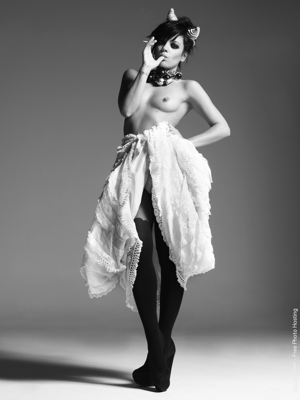 lily-allen-nude-8 Sexy Lily Allen Topless Tits