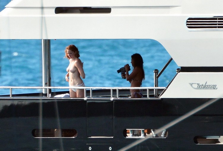 lily-cole-nude-21 Topless Lily Cole Paparazzi