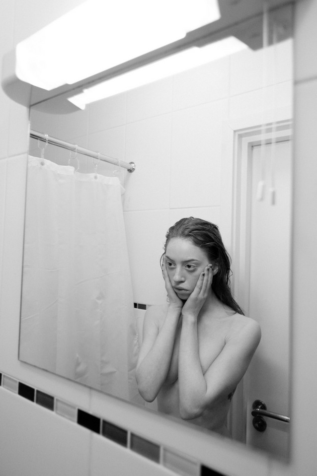 lily-newmark-topless-2 Lily-Newmark-Topless-2