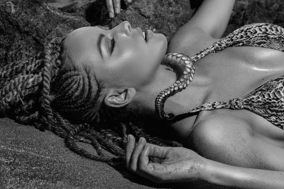 lindsay-hancock-topless-3 Lindsay-Hancock-Topless-3