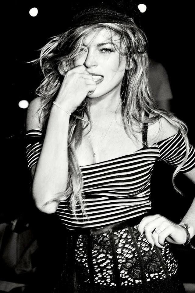lindsay-lohan-topless-sexy-31 Lindsay-Lohan-Topless-Sexy-31