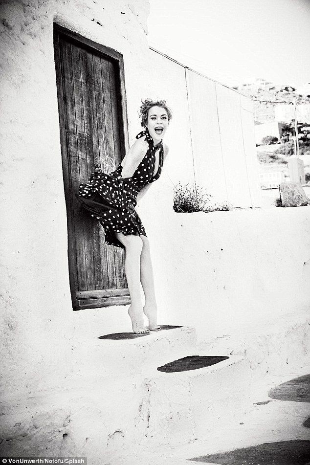 lindsay-lohan-topless-sexy-42 Lindsay-Lohan-Topless-Sexy-42