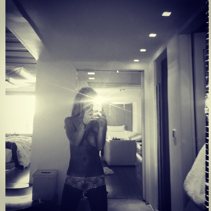 lindsay-lohan-topless-sexy-57 Lindsay-Lohan-Topless-Sexy-57