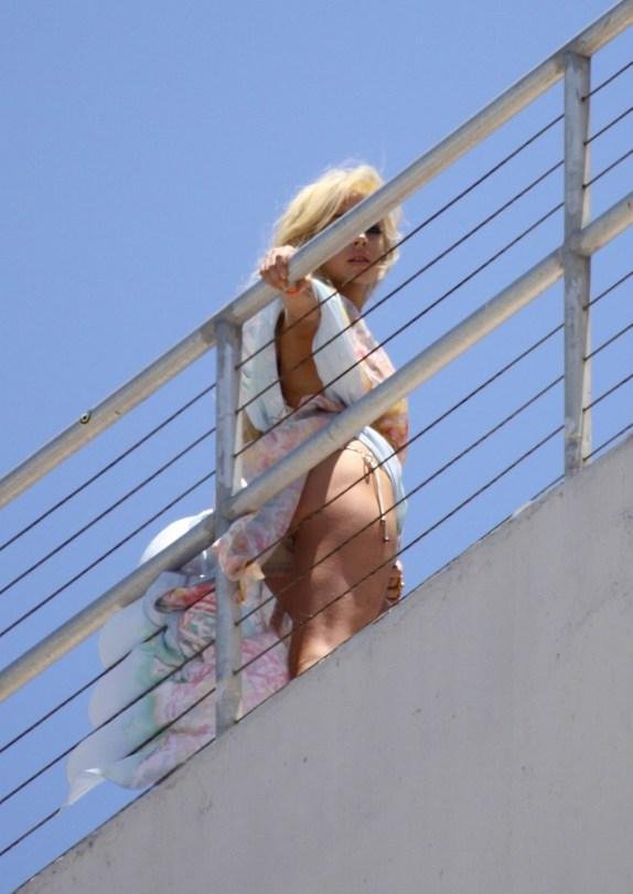 lindsay-lohan-upskirt-003 Lindsay-Lohan-upskirt-003