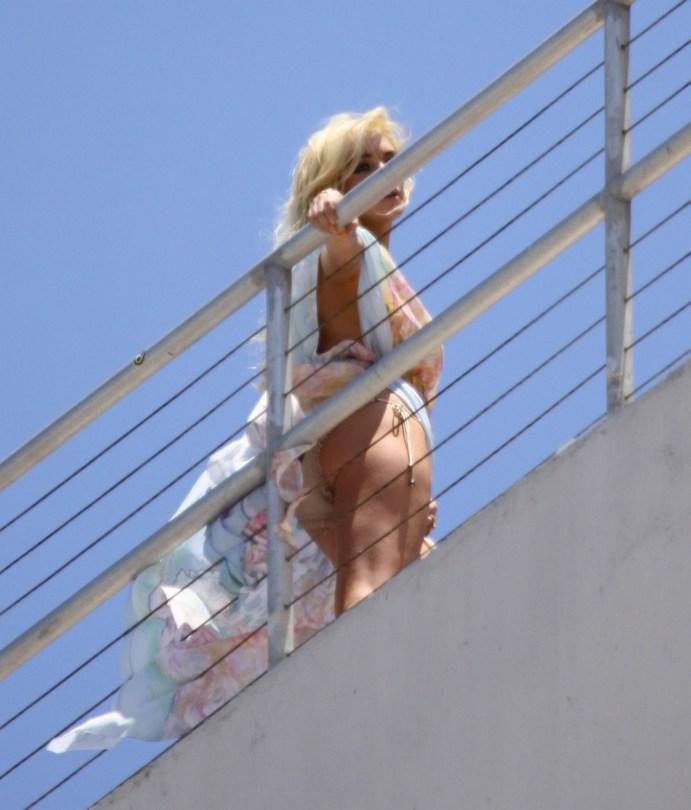 lindsay-lohan-upskirt-007 Lindsay Lohan Upskirt Paparazzi